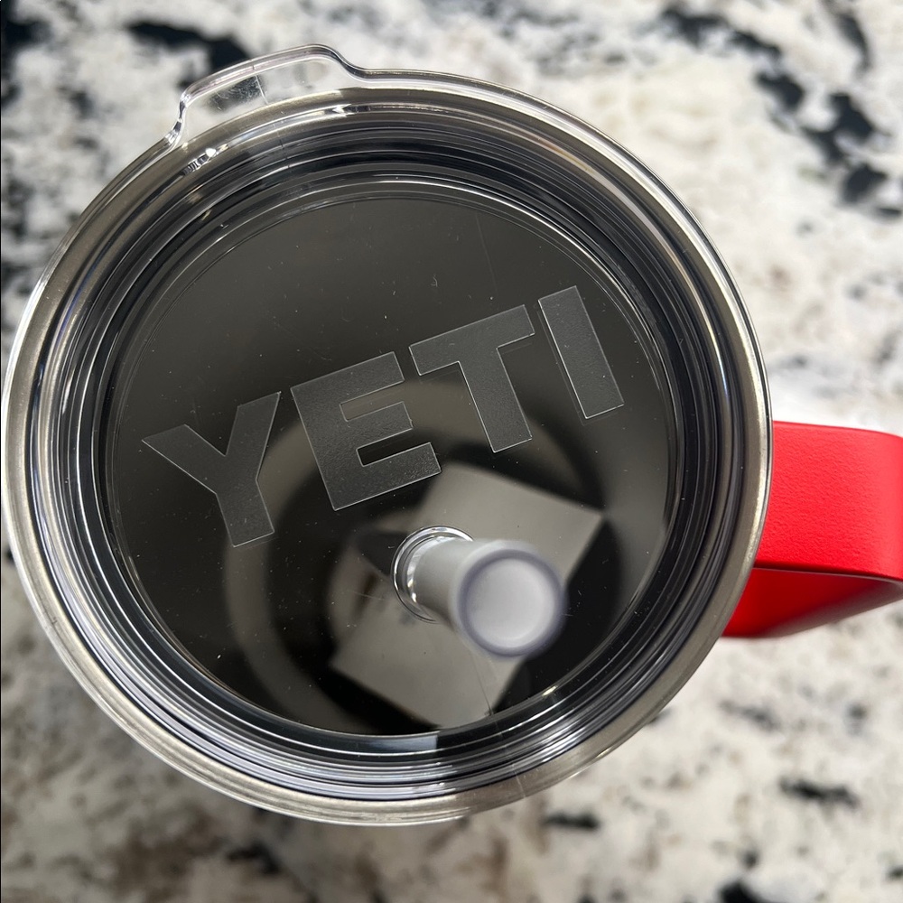 YETI Red 42 ounce Rambler mug with Handle and straw lid - Picture 3 of 6